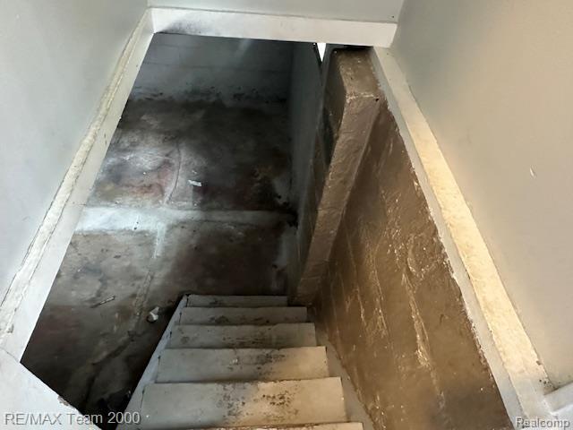 214 E Hazelhurst St, Ferndale, MI 48220 - view of staircase