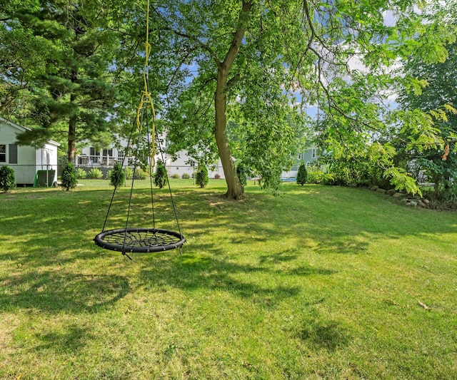 700 Devonshire Rd, Fowlerville, MI 48836 - view of green lawn