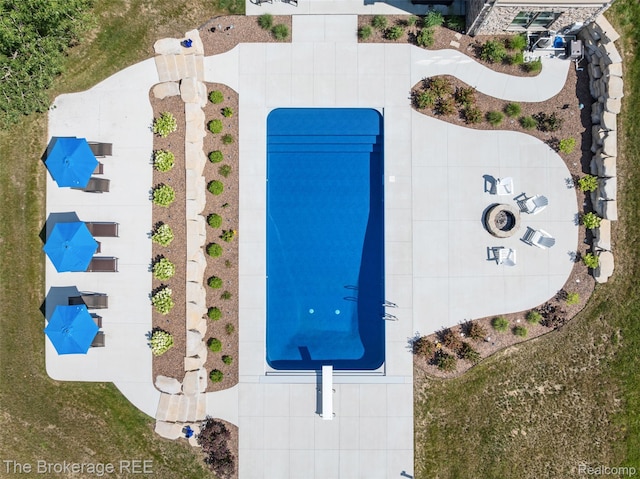 6264 Hidden Forrest, Swartz Creek, MI 48473 - aerial view of a pool area