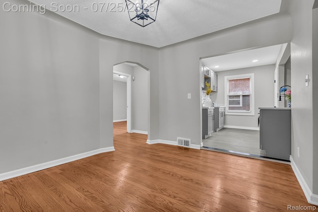 19308 Lesure St, Dearborn Heights, MI 48235 - photo 9
