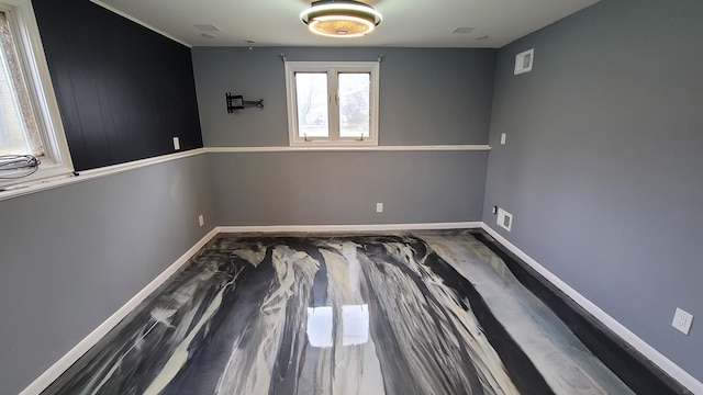 28740 Tavistock Trl, Southfield, MI 48034 - spare room featuring baseboards