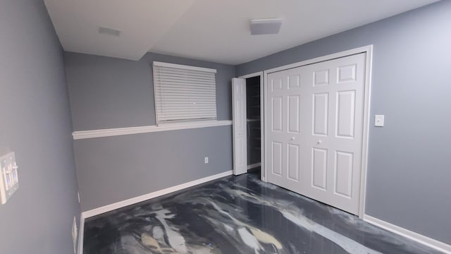 28740 Tavistock Trl, Southfield, MI 48034 - unfurnished bedroom with baseboards and a closet