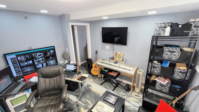28740 Tavistock Trl, Southfield, MI 48034 - home office featuring recessed lighting