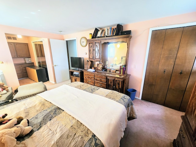 28740 Tavistock Trl, Southfield, MI 48034 - bedroom featuring light carpet