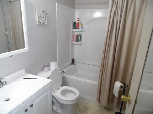 951-955 Bellevue Ave St, Jackson, MI 49202 - full bathroom featuring shower / tub combo and vanity
