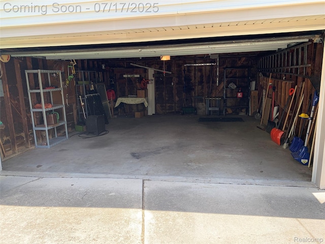 6455 Mayfair St, Taylor, MI 48180 - view of garage