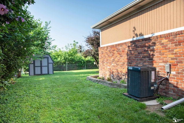 25095 Darin St, Taylor, MI 48180 - view of yard with a shed
