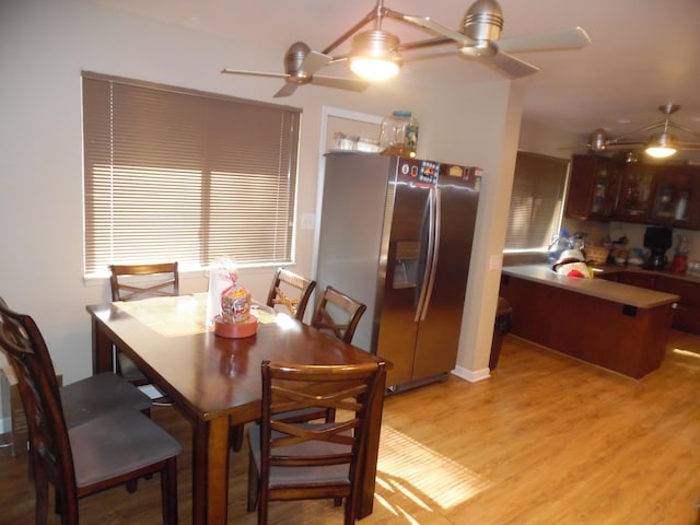 954 Concord Blvd, Jackson, MI 49202 - dining area with ceiling fan and light wood finished floors