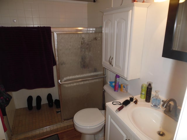 954 Concord Blvd, Jackson, MI 49202 - bathroom featuring a shower stall and vanity