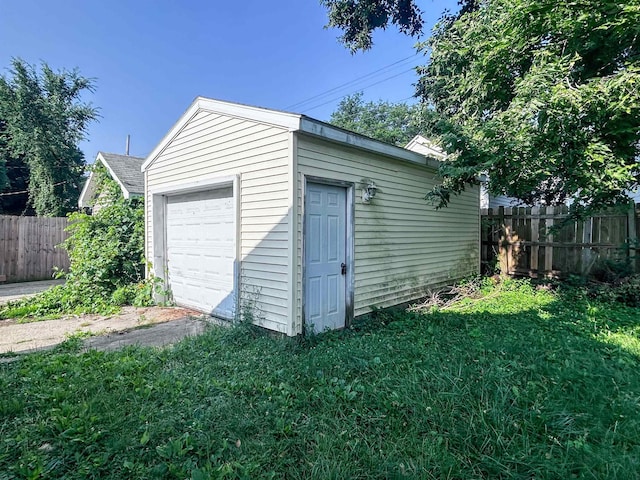 925 Cleo St, Lansing, MI 48915 - photo 3