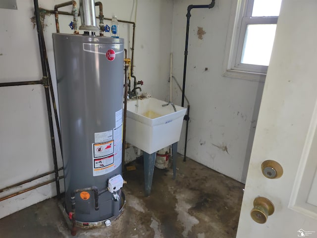 11352 Zeigler St, Taylor, MI 48180 - utilities featuring water heater and a sink
