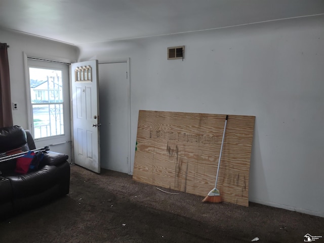 11352 Zeigler St, Taylor, MI 48180 - living area featuring carpet floors