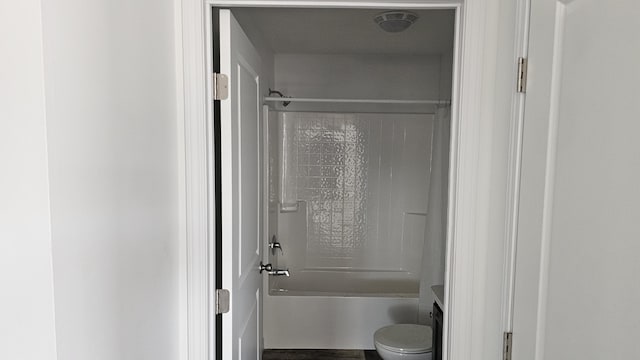 57907 James, Three Rivers, MI 49093 - bathroom with washtub / shower combination and vanity