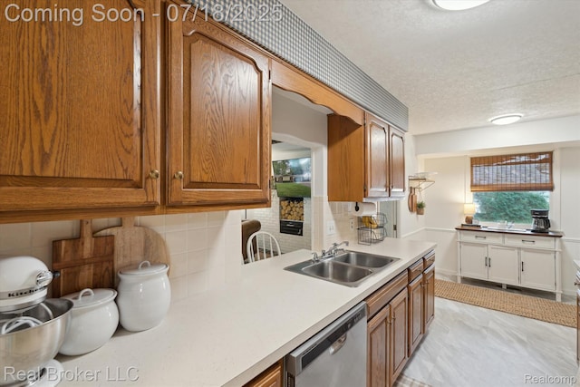 1416 Woodnoll Dr, Flint, MI 48507 - photo 7
