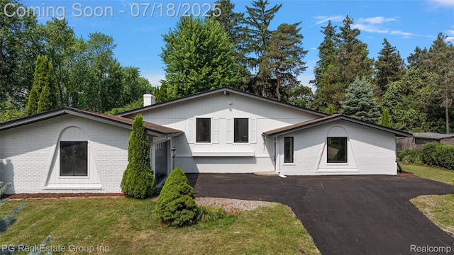7811 Caberfae Trl, Clarkston, MI 48348 - photo 2