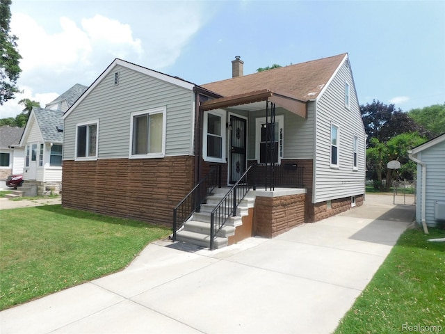 23074 Hazelwood Ave, Keego Harbor, MI 48030 - photo 3