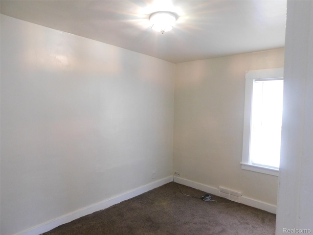 23074 Hazelwood Ave, Keego Harbor, MI 48030 - photo 17