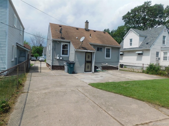 23074 Hazelwood Ave, Keego Harbor, MI 48030 - photo 6