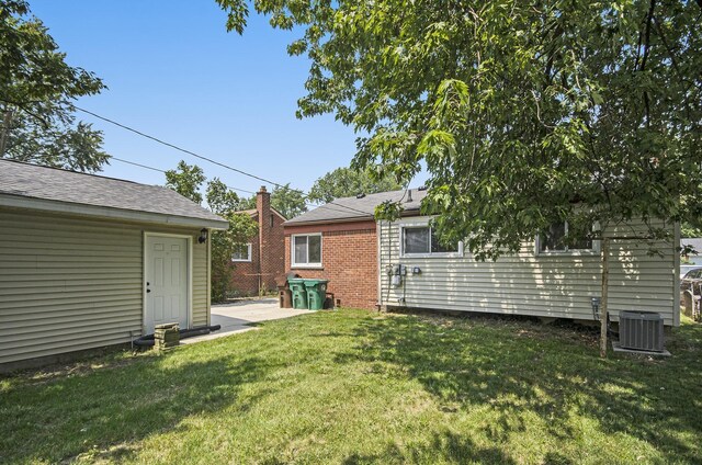 33647 Kathryn St, Garden City, MI 48135 - photo 20
