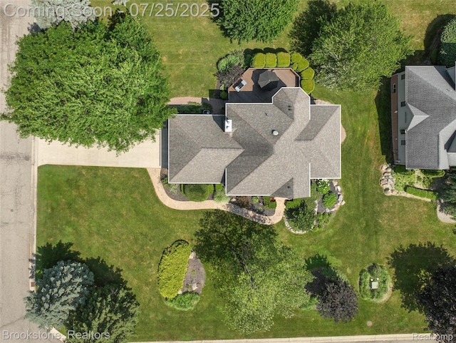 6871 Berry Pointe Dr, Clarkston, MI 48348 - photo 3
