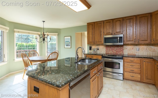 6871 Berry Pointe Dr, Clarkston, MI 48348 - photo 23