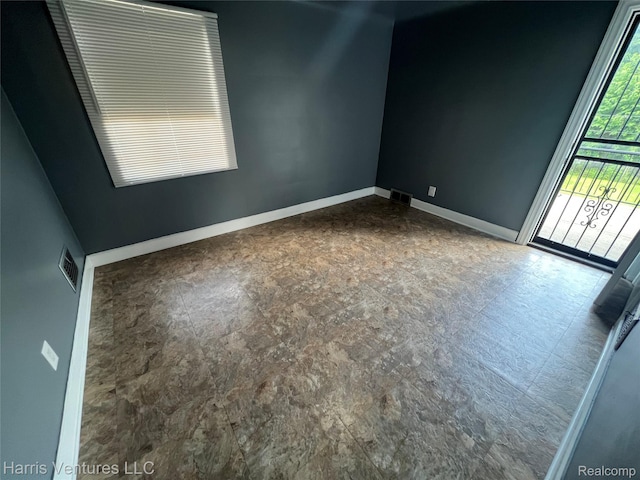 9527 E Outer Dr, Detroit, MI 48213 - photo 22