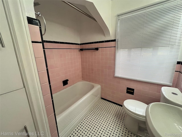 9527 E Outer Dr, Detroit, MI 48213 - photo 30