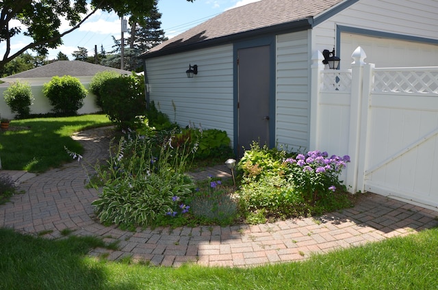 38605 W Ann Arbor Trl, Livonia, MI 48150 - photo 34