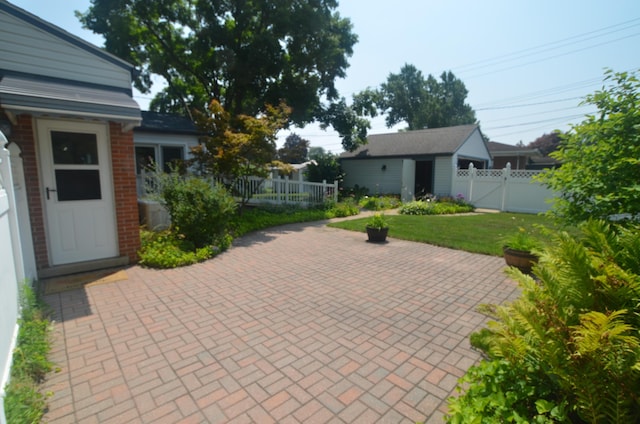 38605 W Ann Arbor Trl, Livonia, MI 48150 - photo 40