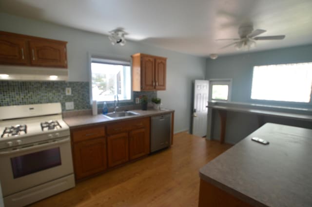 38605 W Ann Arbor Trl, Livonia, MI 48150 - photo 11