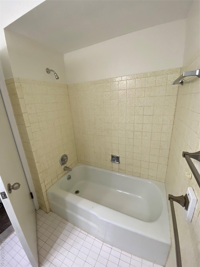 325 Riviera Dr, Saint Clair Shores, MI 48080 - photo 16