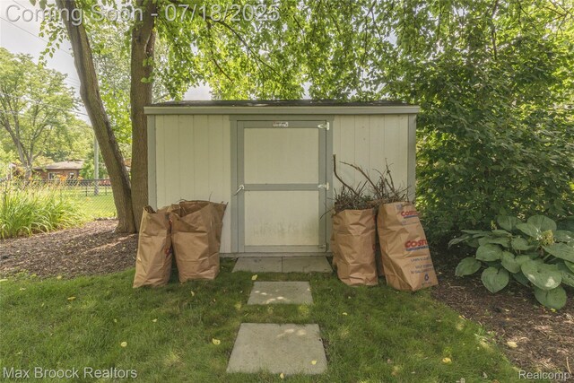 17426 Locherbie Ave, Beverly Hills, MI 48025 - photo 47