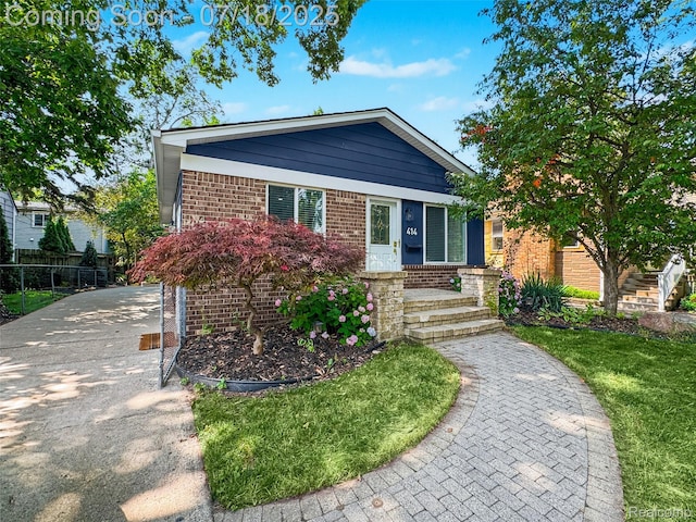 414 Gardenia Ave, Royal Oak, MI 48067 - photo 3