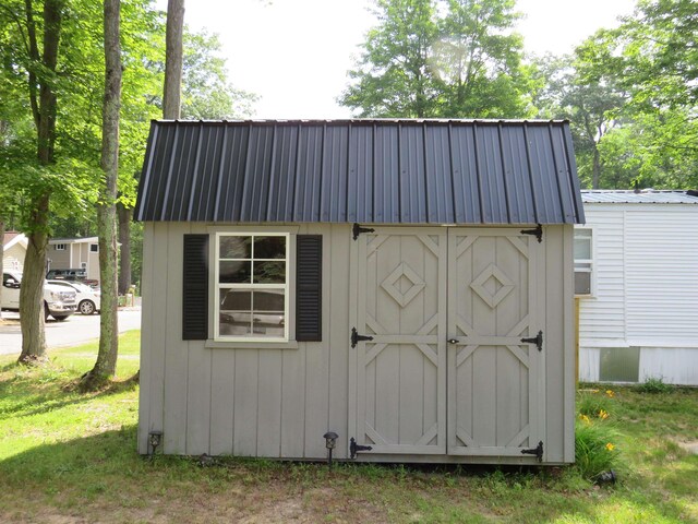 2757 Owens Dr, Houghton Lake, MI 48629 - photo 5