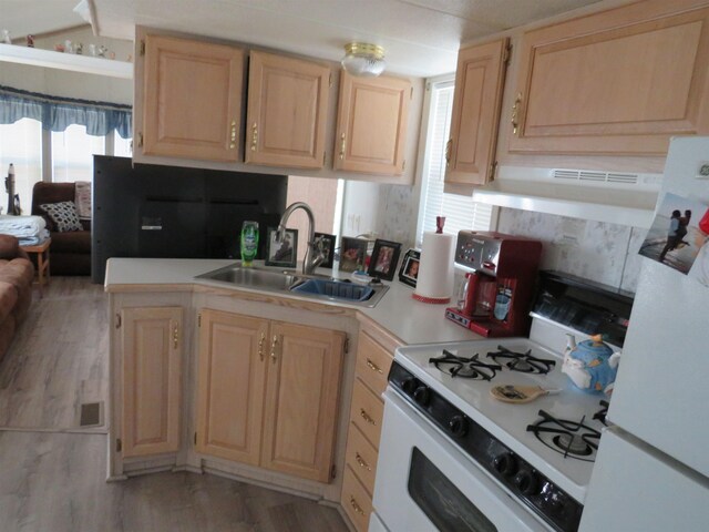 2757 Owens Dr, Houghton Lake, MI 48629 - photo 10