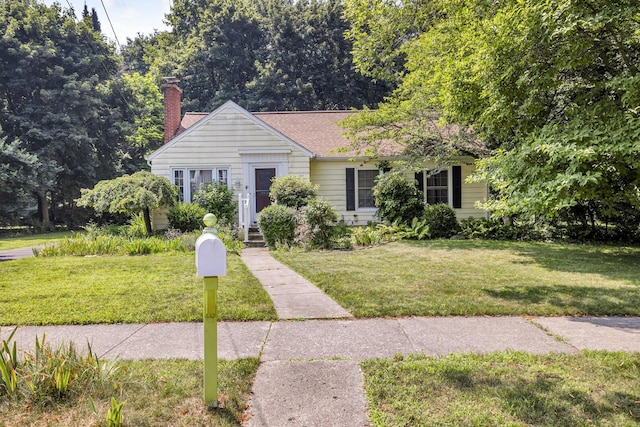 317 Sulgrave Ave, Jackson, MI 49203 - photo 1
