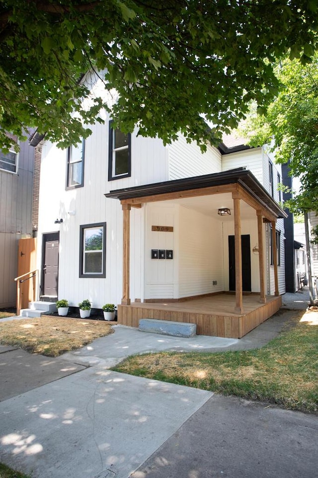 909 Bridge St NW, Grand Rapids, MI 49504 - photo 2
