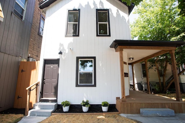 909 Bridge St NW, Grand Rapids, MI 49504 - photo 1