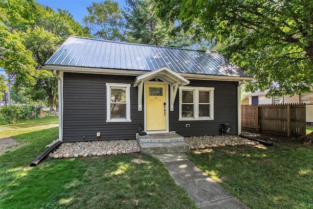 306 Arctic St, Buchanan, MI 49107 - photo 1