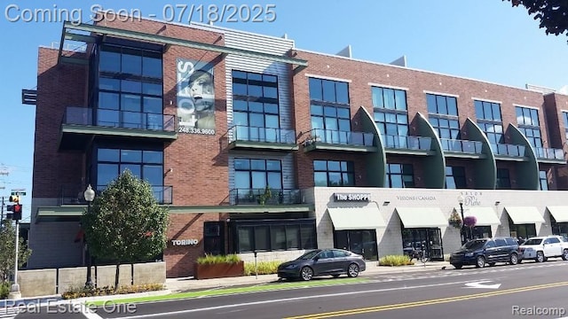 211 E 9 Mile Rd Unit 204, Ferndale, MI 48220 - photo 1