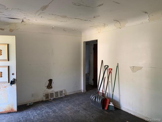3509 Donnelly St, Flint, MI 48504 - photo 5