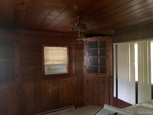 3509 Donnelly St, Flint, MI 48504 - photo 8