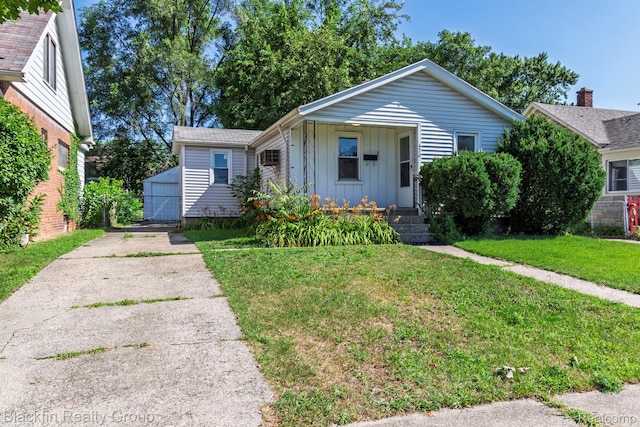 420 W Browning Ave, Hazel Park, MI 48030 - photo 1