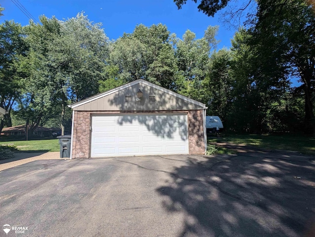 491 N Sashabaw Rd, Ortonville, MI 48462 - photo 2