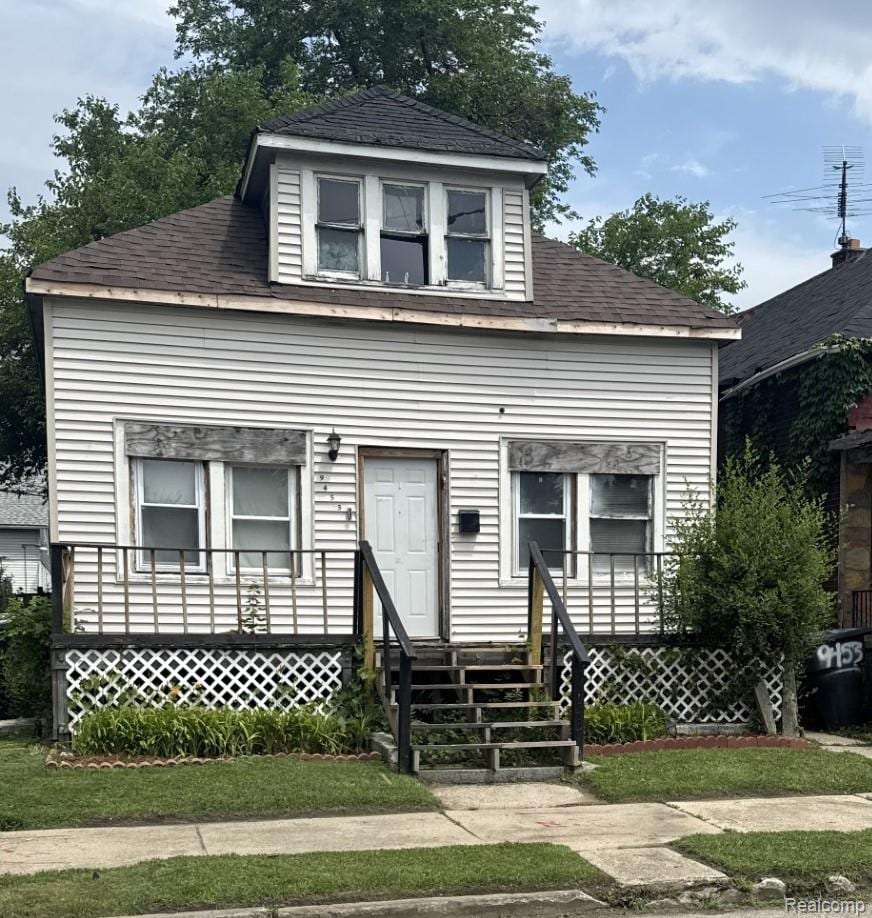 9453 Edgewood St, Detroit, MI 48213 - photo 1