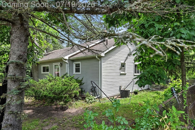 1209 Applewood Dr, White Lake, MI 48386 - photo 1