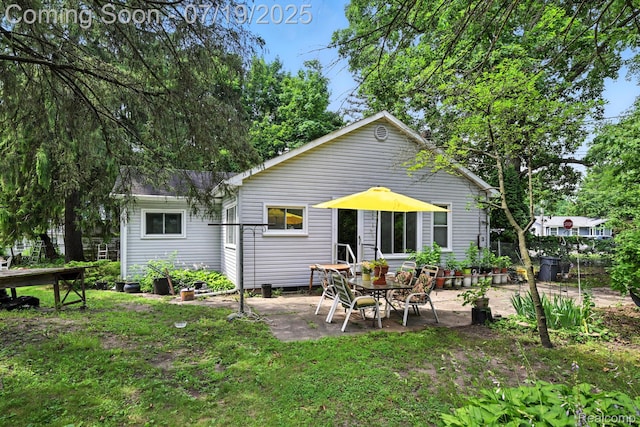 1209 Applewood Dr, White Lake, MI 48386 - photo 3