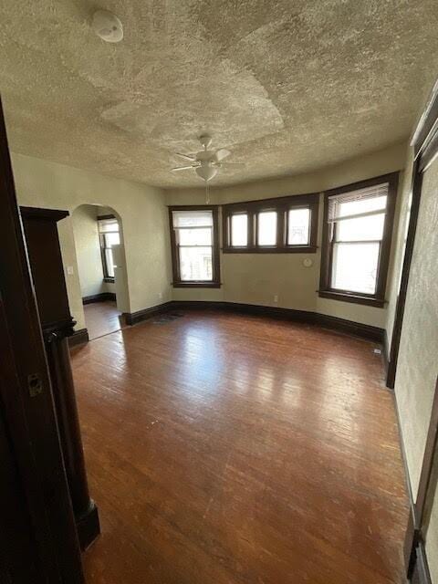942 Bellevue Pl, Kalamazoo, MI 49007 - photo 7