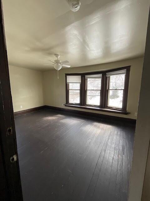 942 Bellevue Pl, Kalamazoo, MI 49007 - photo 4