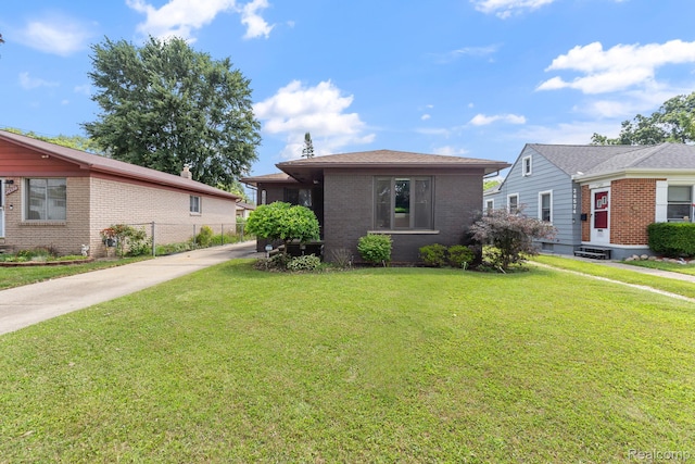 26584 Park Ct, Madison Heights, MI 48071 - photo 2